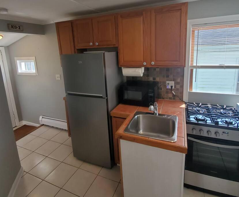 Beachy Bay Breeze Bungalow 2Br With Parking And Close To Many Amenities. Вест-Гейвен Екстер'єр фото