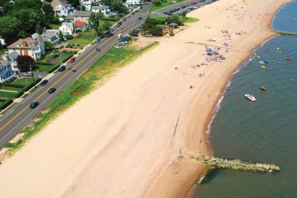 Beachy Bay Breeze Bungalow 2Br With Parking And Close To Many Amenities. Вест-Гейвен Екстер'єр фото